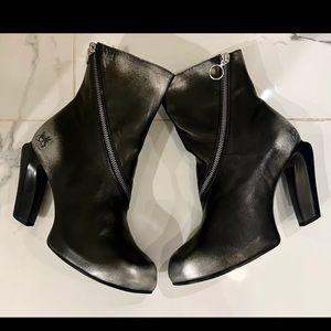 John fluevog boots size 10 Brand New